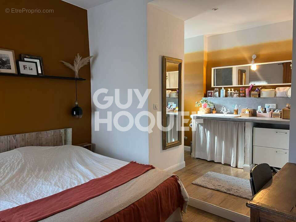 Maison à L'ISLE-SUR-LA-SORGUE