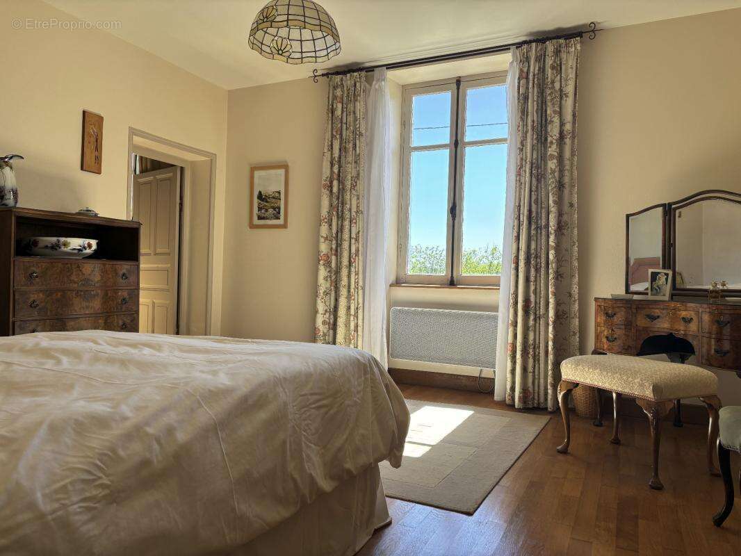 SEMUR EN AUXOIS 20min : maison de 144m², 5 chambres, grange, garage, cave, jardin. Prix 288 000€ - photo 11