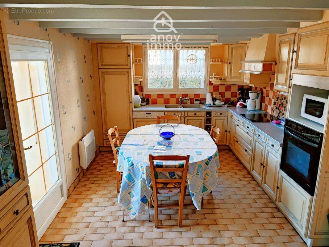 Maison à MAUPREVOIR