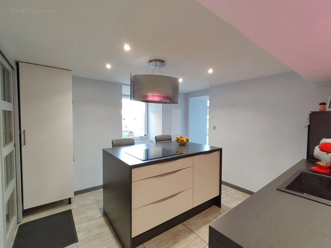 Maison du Périgord avec maison d'amis, 2 étangs, 4 ha - photo 4