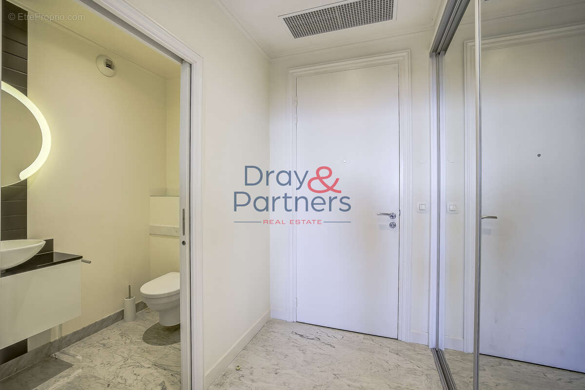 Appartement à ROQUEBRUNE-CAP-MARTIN