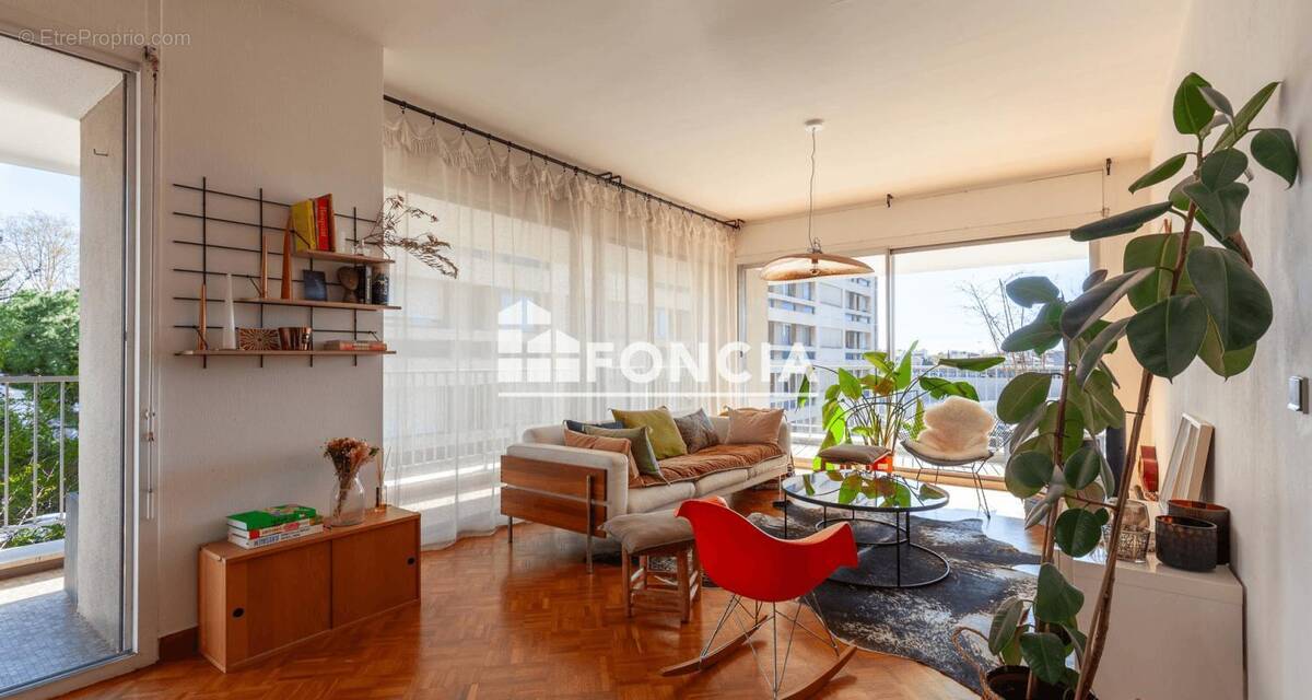 Appartement à MARSEILLE-8E