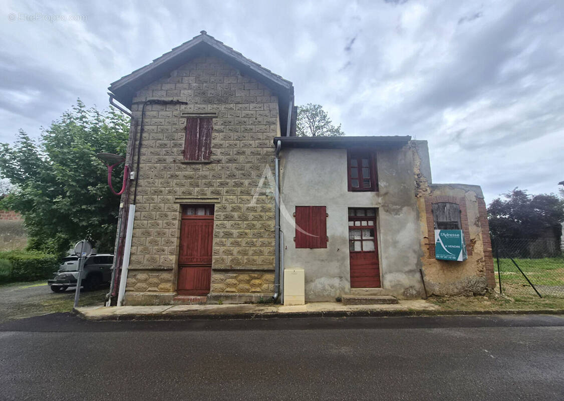 Maison à LE FRECHE