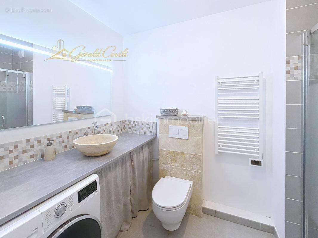 Appartement à AURIBEAU-SUR-SIAGNE