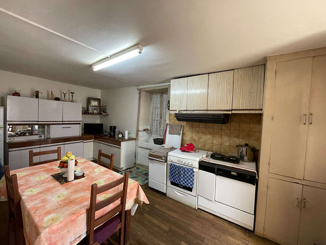 Maison à ORADOUR-SUR-VAYRES