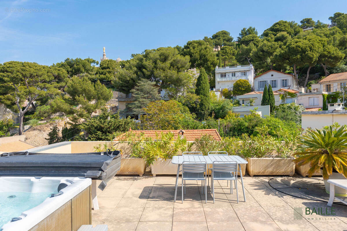 Maison à MARSEILLE-7E