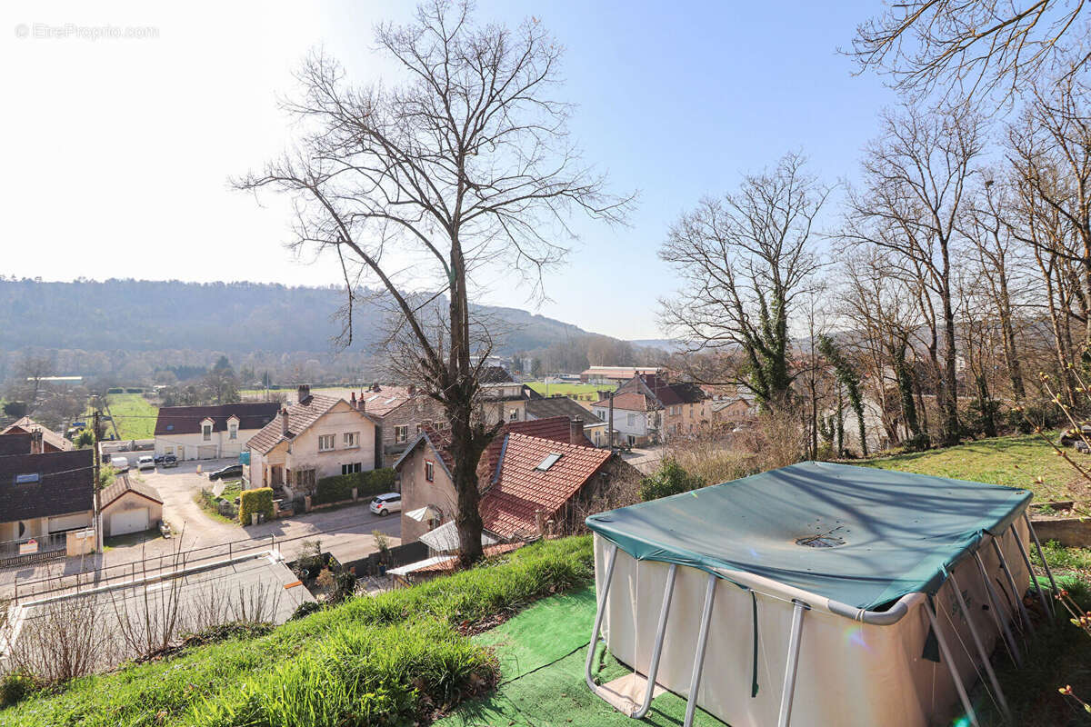Appartement à PLOMBIERES-LES-DIJON