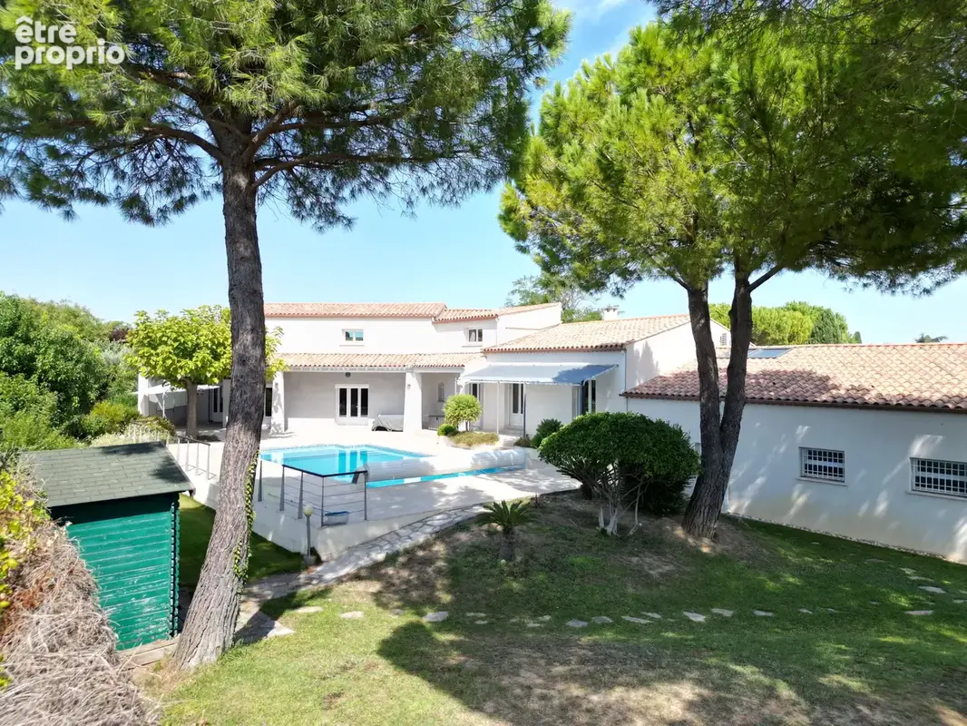 Maison à POUSSAN