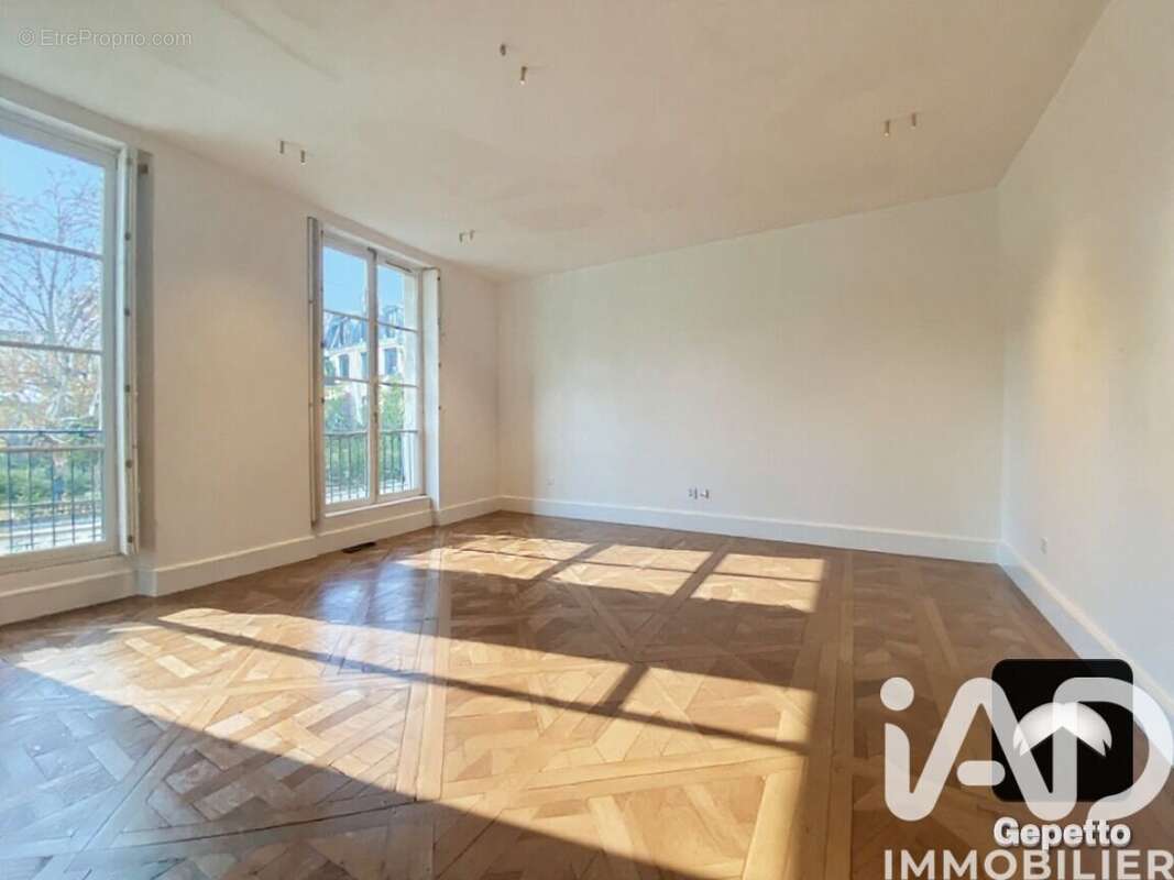 Photo 3 - Appartement à PARIS-7E