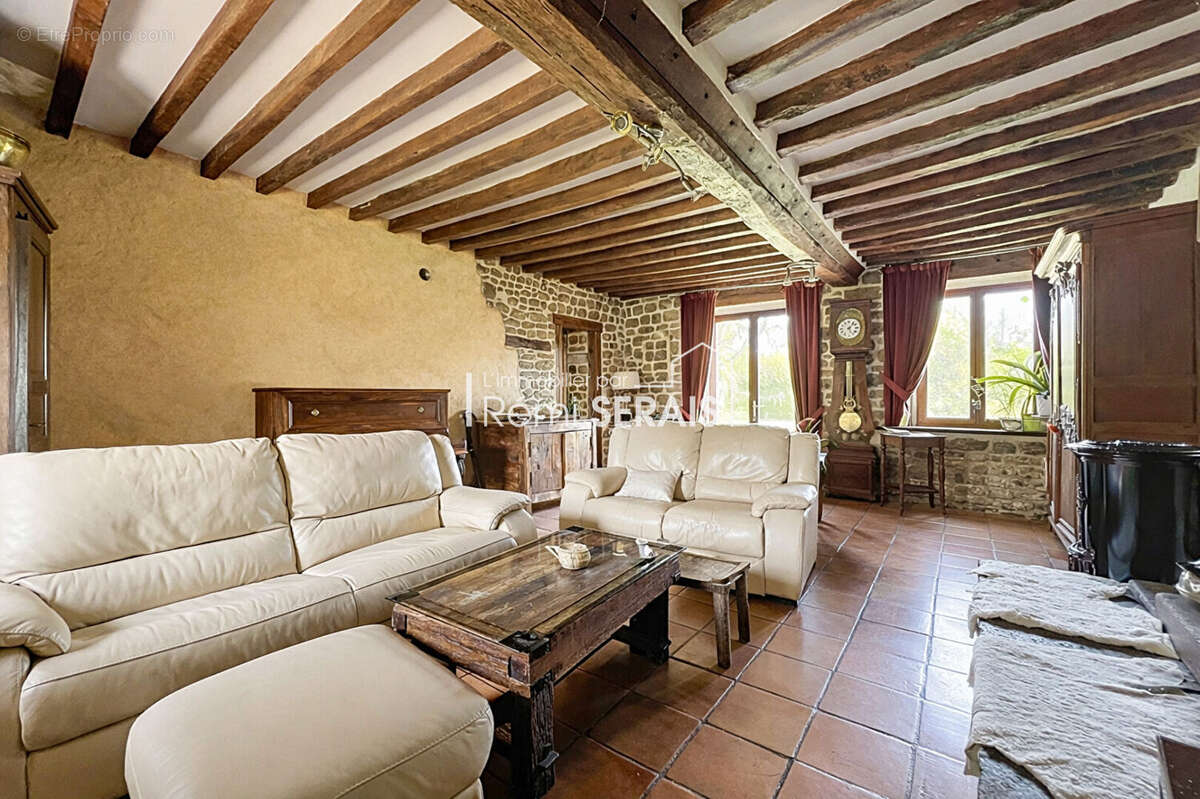 Maison à MAGNY-LE-DESERT