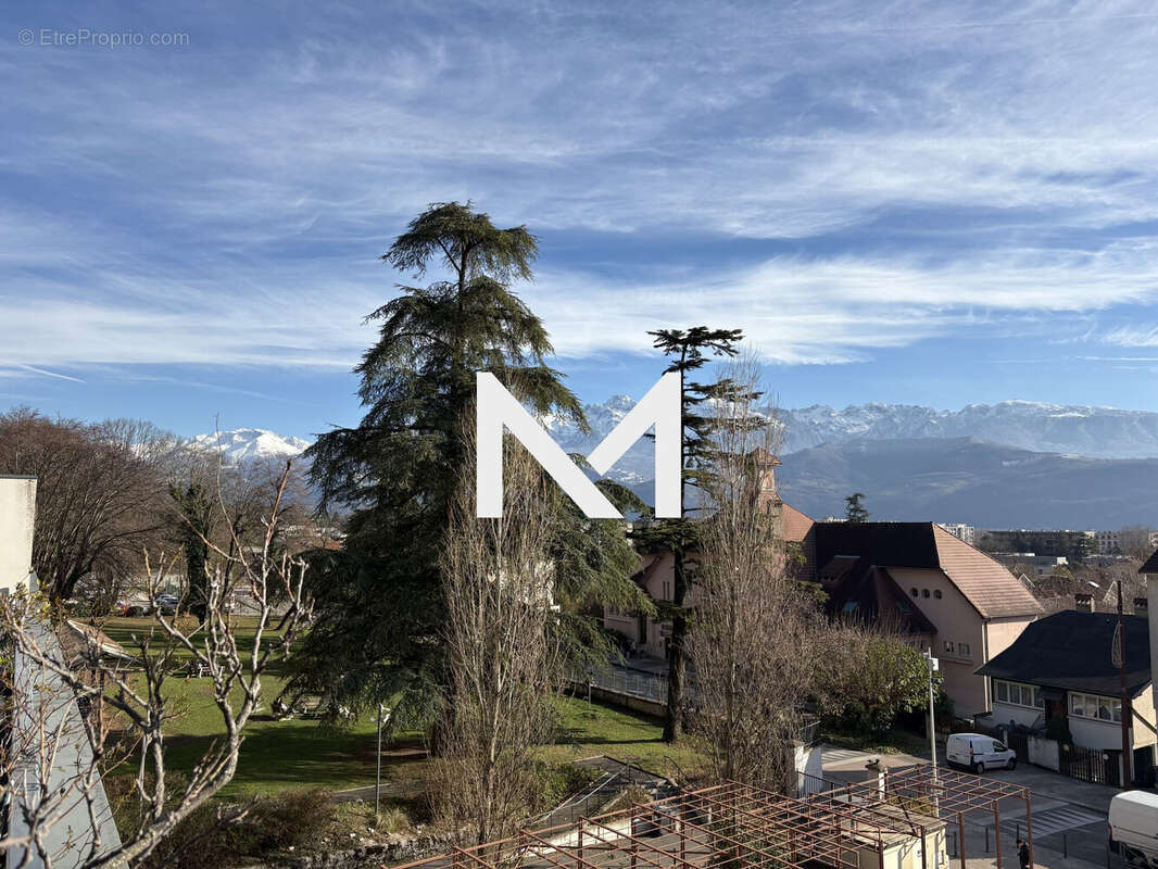 Appartement à CORENC