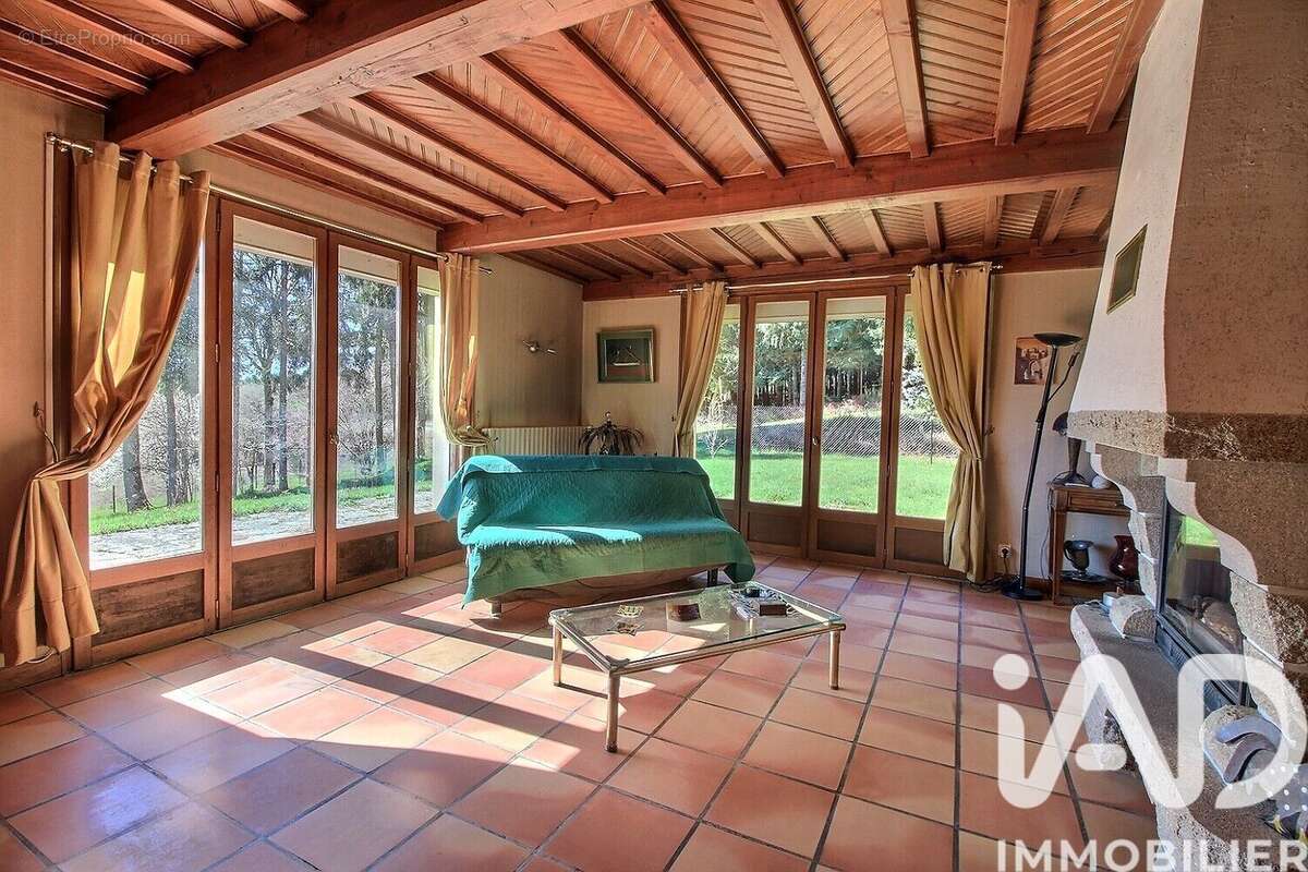 Maison 140 m² à Villosanges  - photo 7
