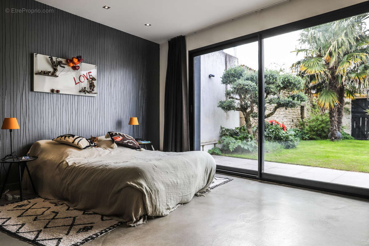 Maison à MORNAC-SUR-SEUDRE