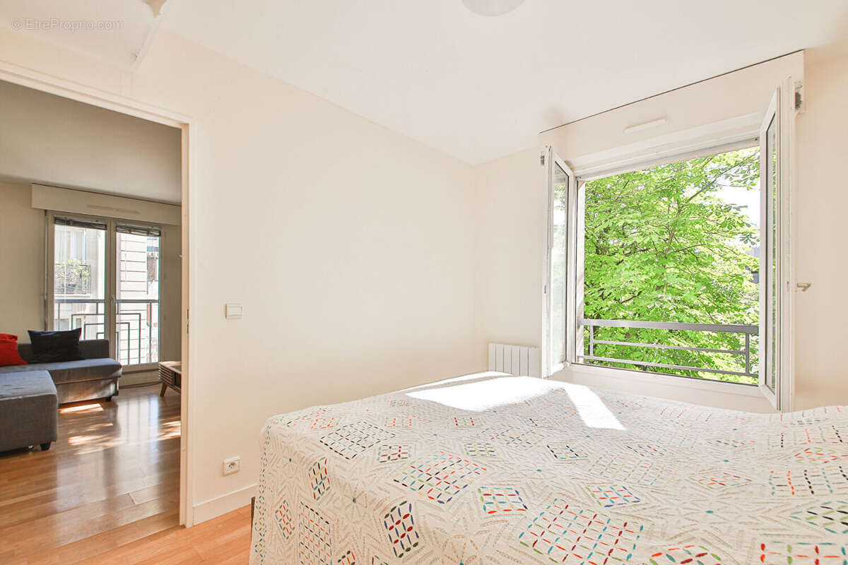 Appartement à PARIS-14E