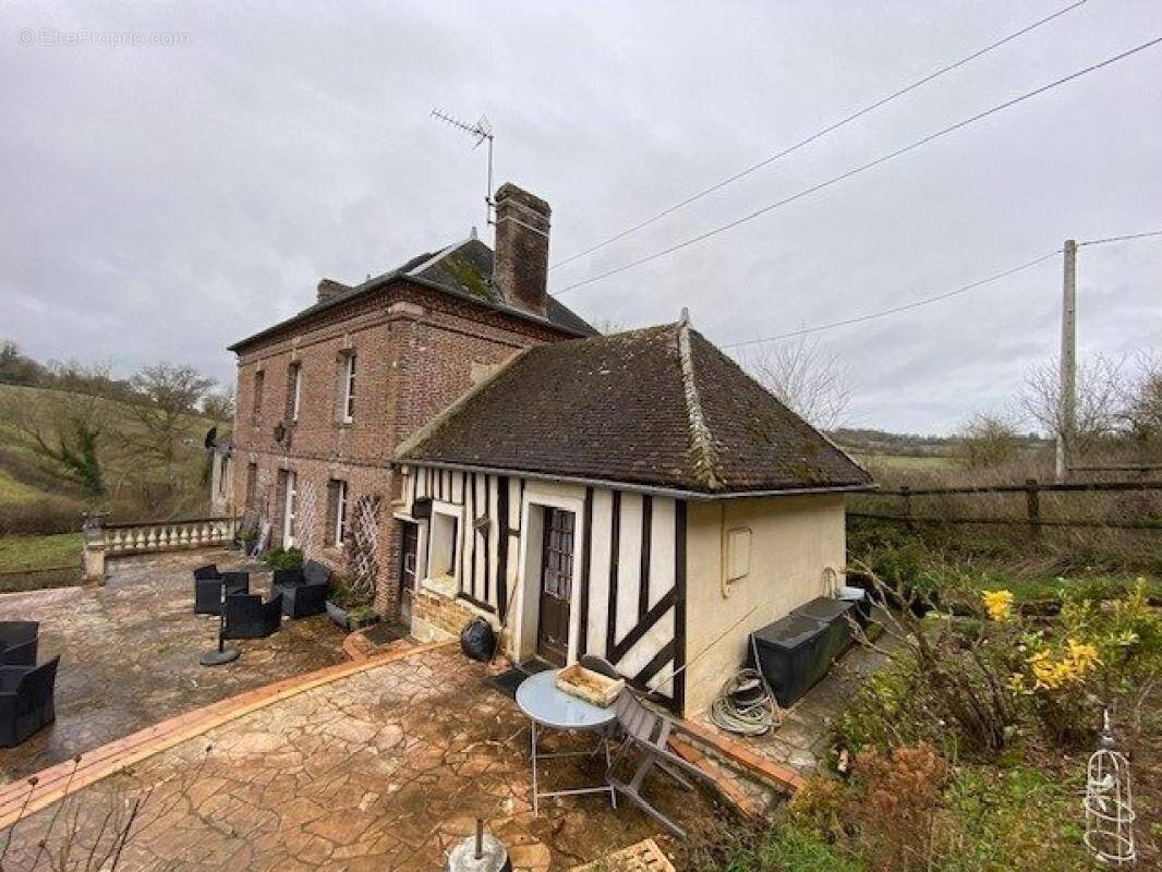 Maison à AUBRY-LE-PANTHOU