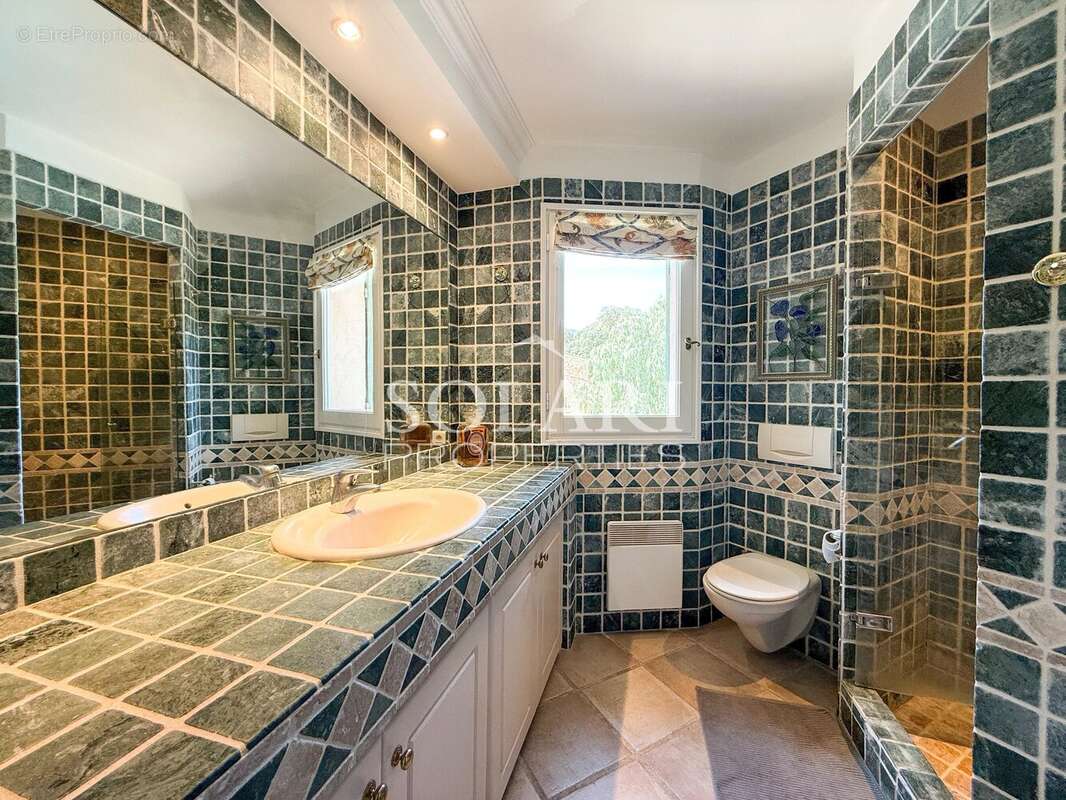 Maison à THEOULE-SUR-MER