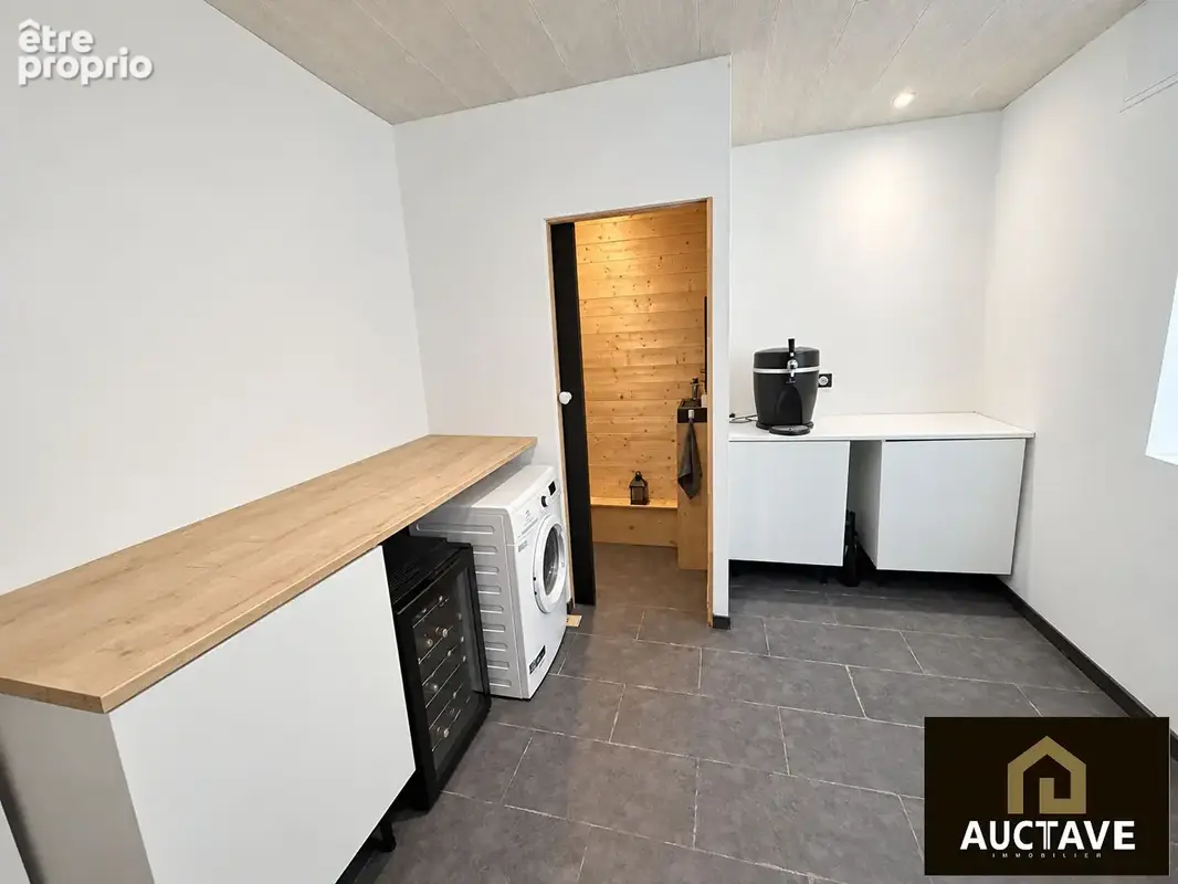 Maison en pierre avec 3 chambres, jardin et dépendances - photo 9