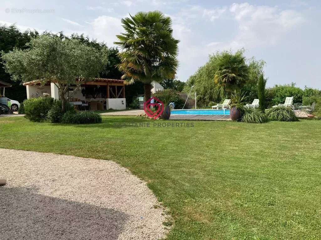 Maison à MIELAN