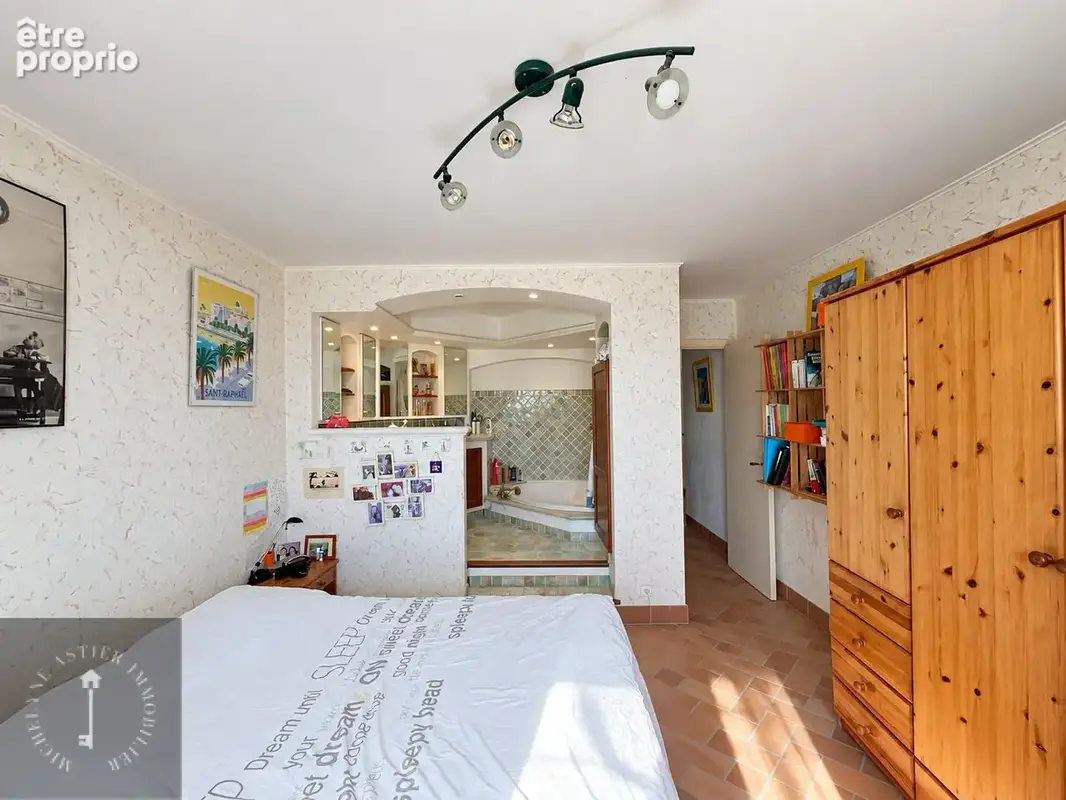 Villa 5 pièces - vue dégagée - Saint Laurent du Var - photo 8