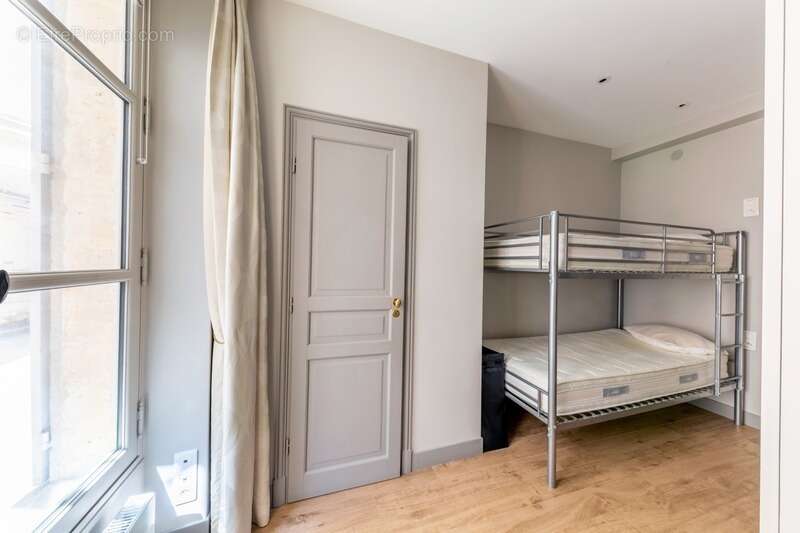 Appartement à PARIS-4E