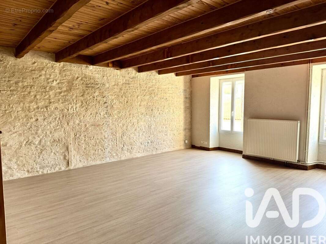 Maison 144 m² à Sansais  - photo 9