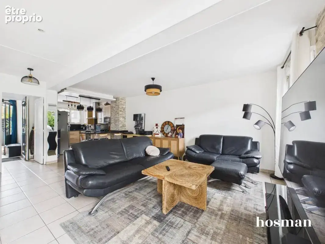 Maison mitoyenne 5 pièces de 101 m² avec jardin et terrasse, place de parking et garage à Bron centre - photo 5