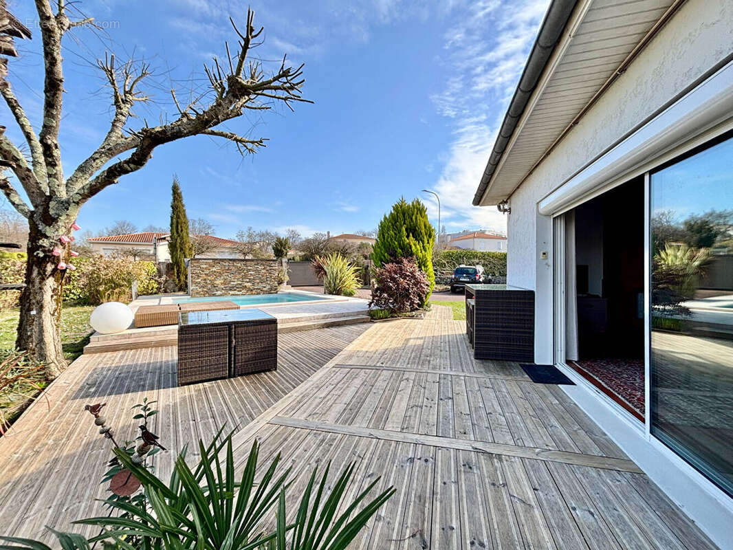 Maison à BLANQUEFORT