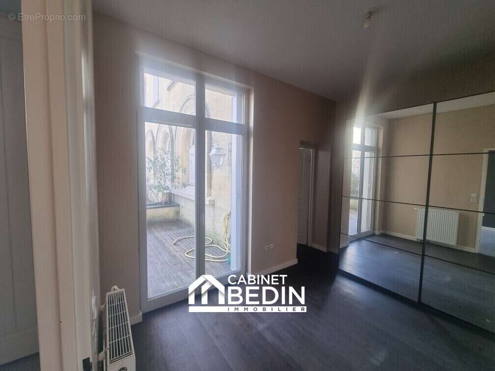 Appartement à VILLENAVE-D'ORNON