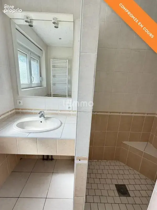 Sous Compromis : Maison ind. avec grand terrain, proche de Morha - photo 4