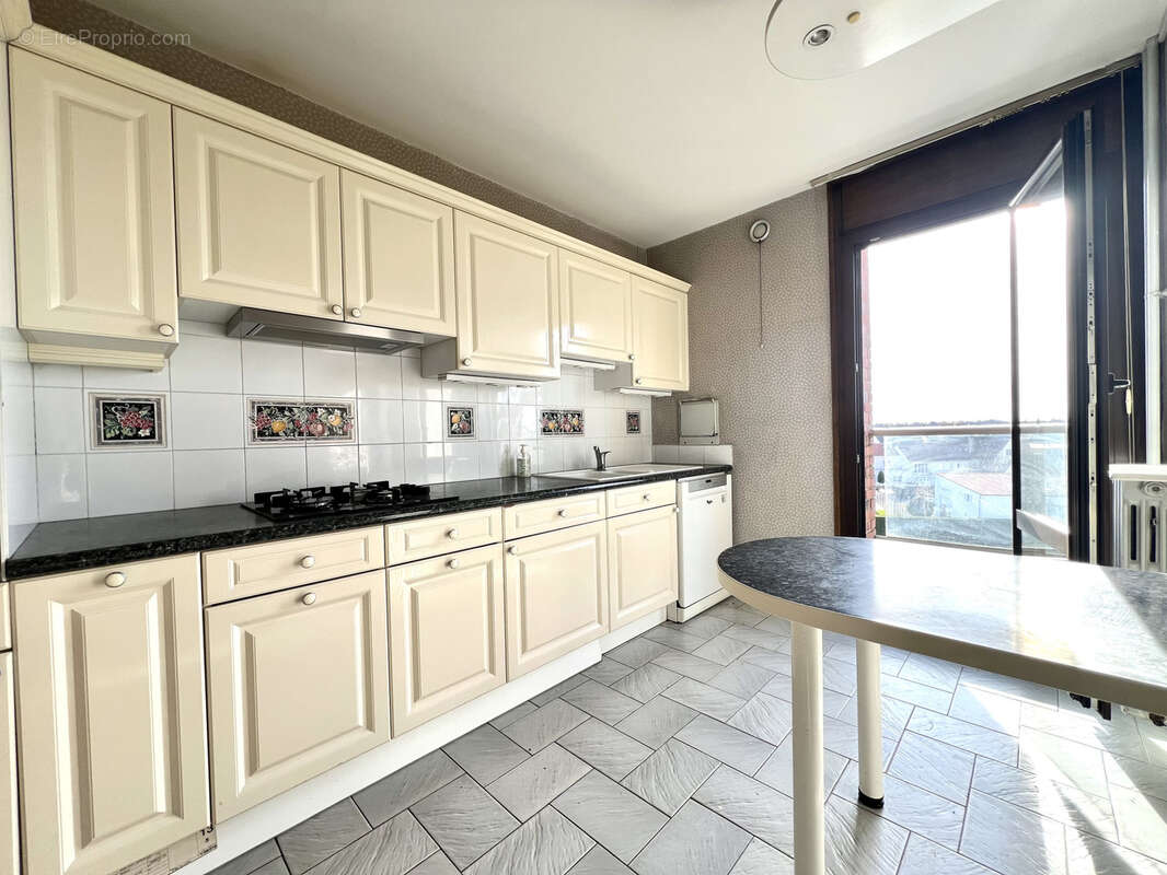 Appartement à JOUY-EN-JOSAS