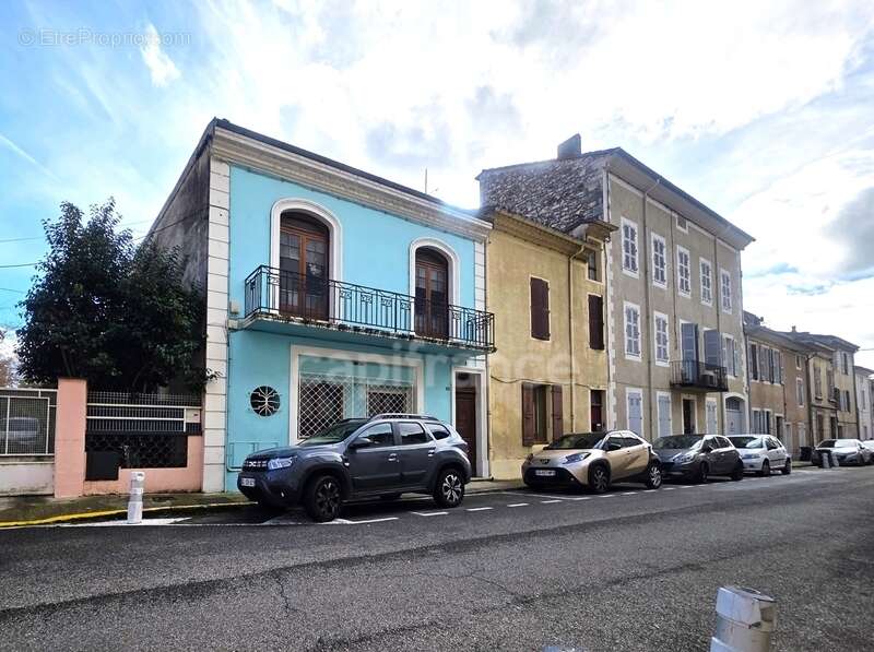 Maison à MONTELIMAR