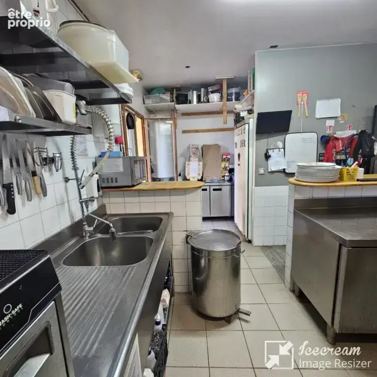 JUAN LES PINS, restaurant, 80 couverts, 100 M des plages, terrasse, parking, excellent état. - photo 20