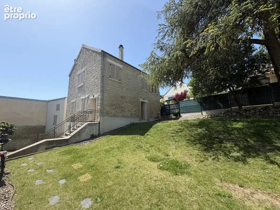 Photo Maison à Carrieres-Sur-Seine au prix de 820 000€