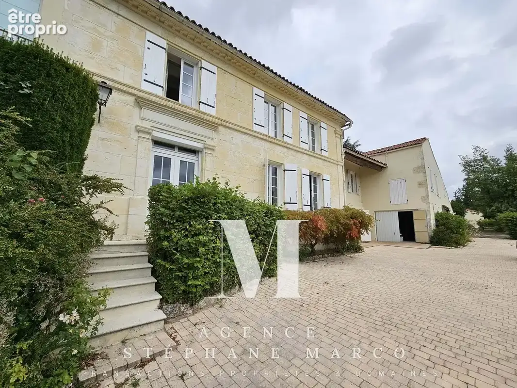 Maison à SAINTES
