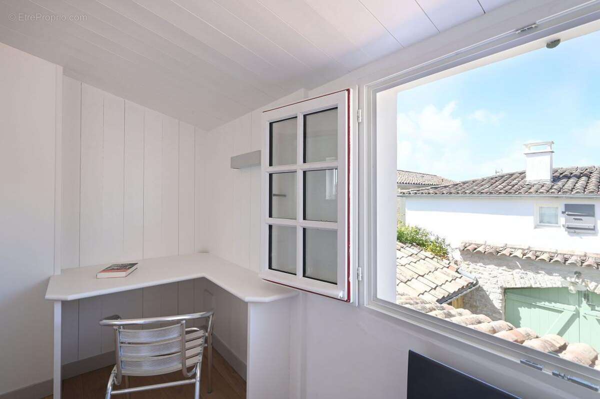 Maison à LES PORTES-EN-RE