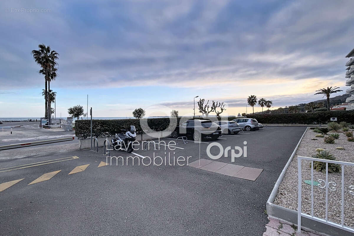 Appartement à VALLAURIS