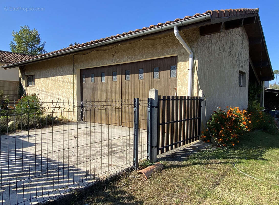 Maison à RION-DES-LANDES