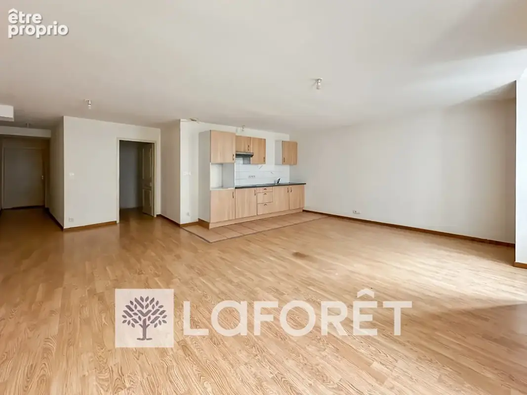 Immeuble de rapport à vendre à Pons (17800) - Entièrement loué - Rentabilité brute d'environ 9 % - photo 2