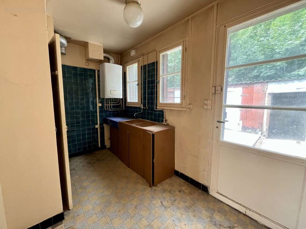 Maison à SAINT-JEAN-DE-LA-RUELLE