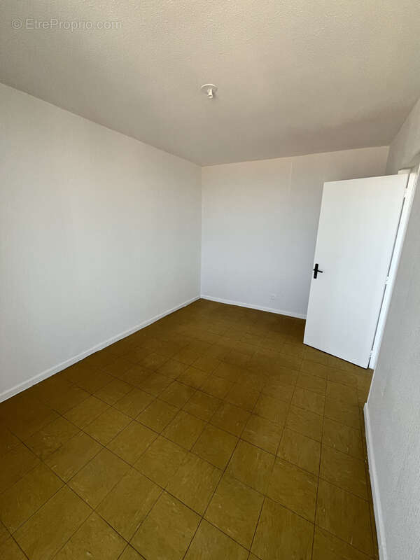 Appartement à PORT-DE-BOUC