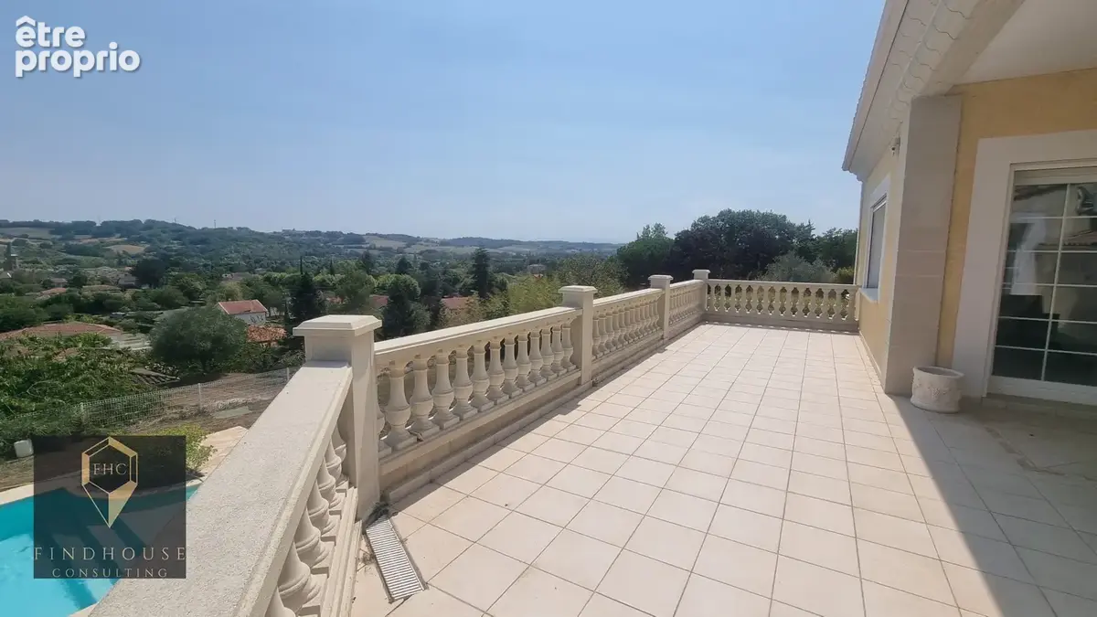 Villa d'exception - t7 - une vue a couper le souffle sur les pyrenees - photo 2