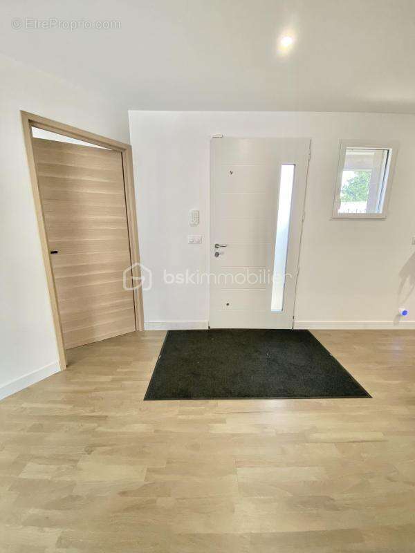 Maison à FONTENAY-TRESIGNY