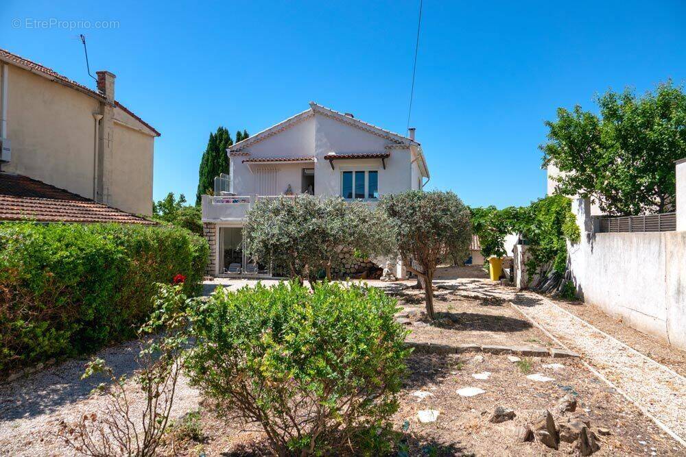 Photo 1 - Maison à MARSEILLE-14E