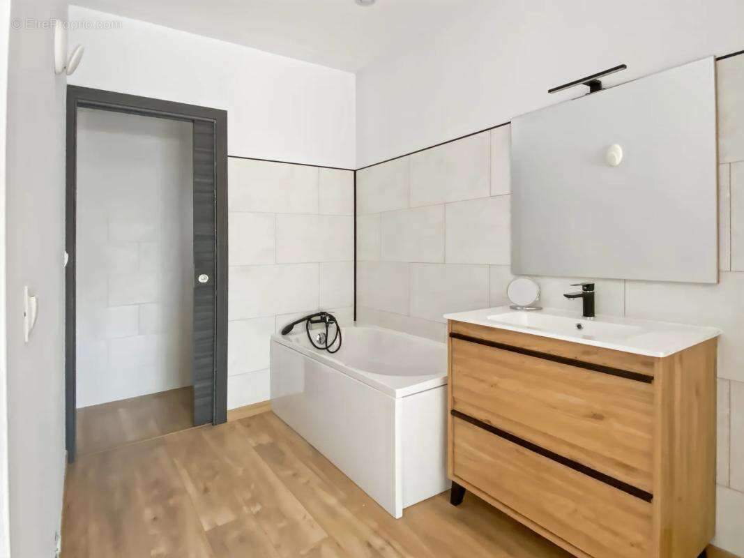 Maison à SAINT-DENIS-DE-PILE