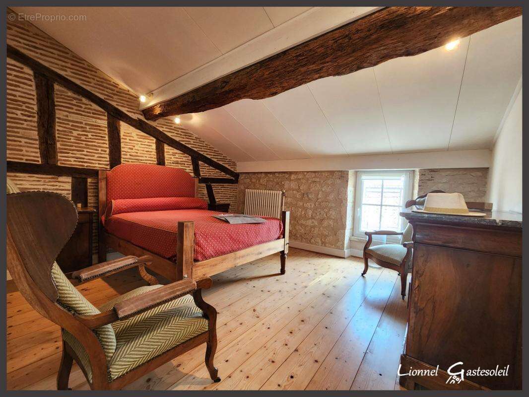 Maison de ville de caractère à vendre 3 à 4 chambres avec vue sur la Dordogne à SAINTE FOY LA GRANDE (33) - photo 25