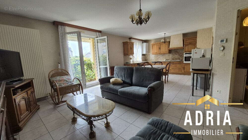Appartement à AMNEVILLE