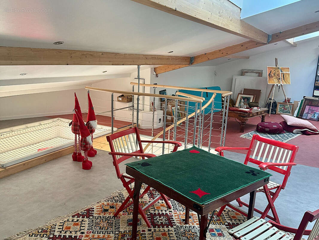 Maison à VIGNEUX-SUR-SEINE