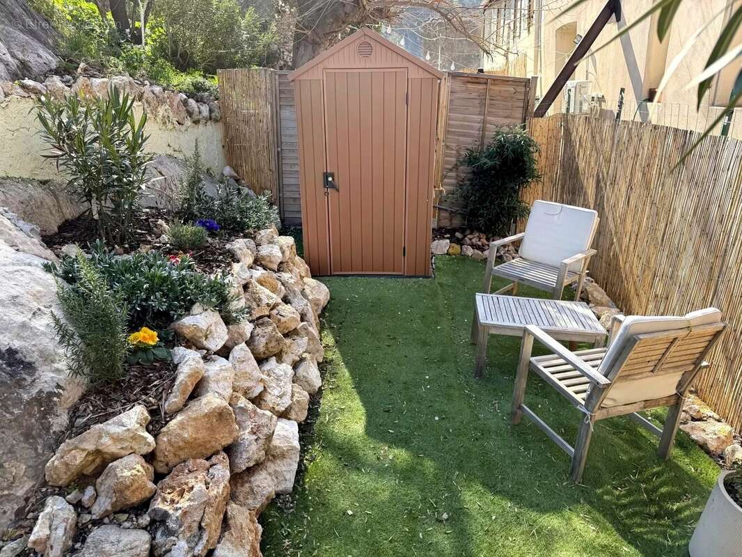 Appartement à ROQUEVAIRE