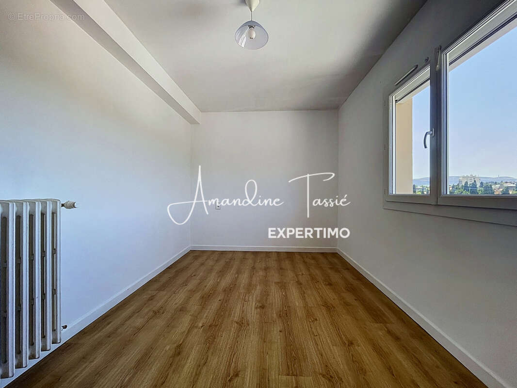 EXCLUSIVITÉ   Appartement vendu loué. T3 lumineux avec ascenseur et vue dégagée à Millau - photo 8