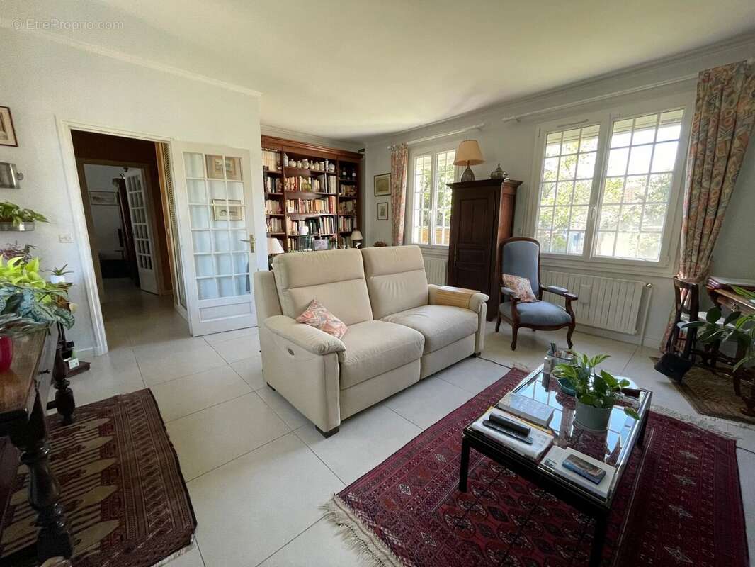 Maison à LIVRY-GARGAN
